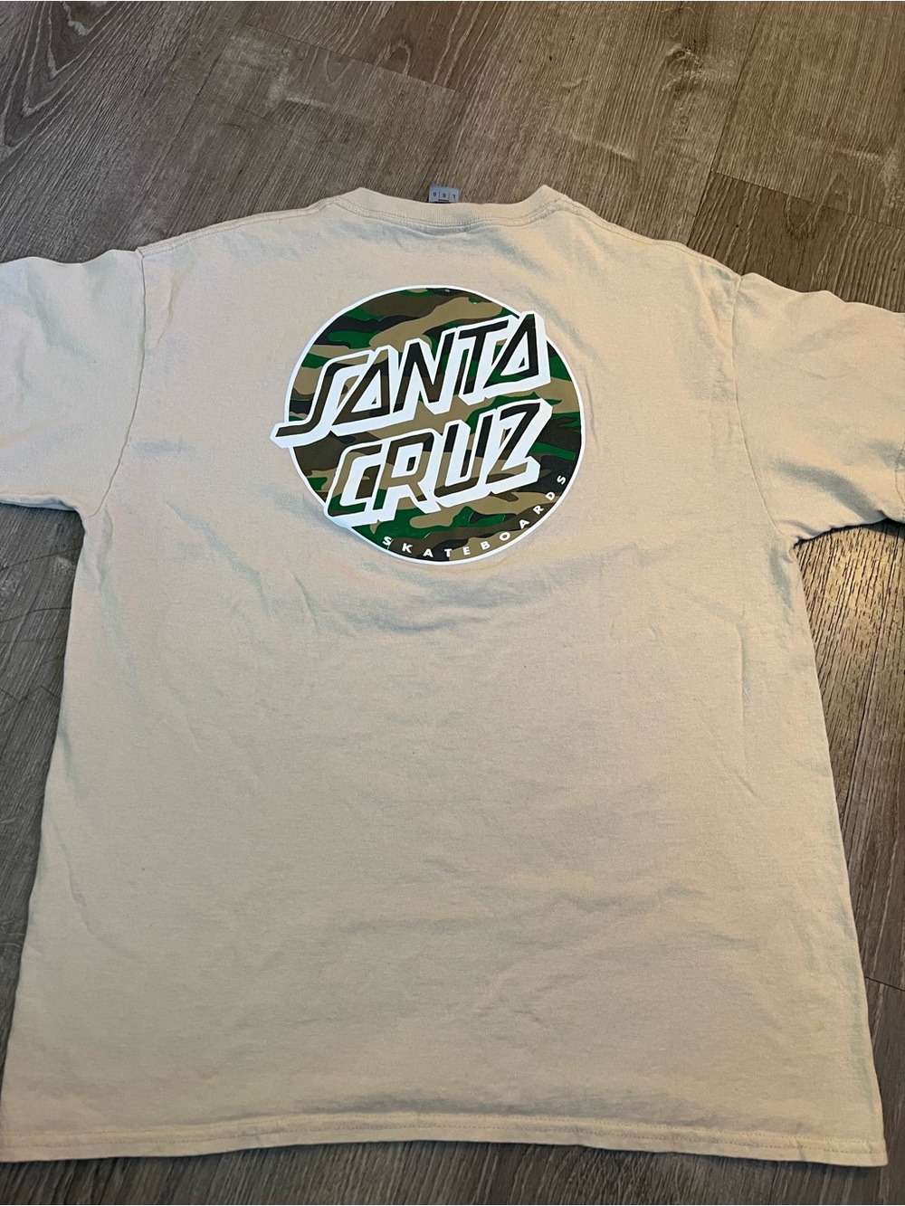 Santa Cruz Men's Cream Graphic Logo T‑Shirt Large
